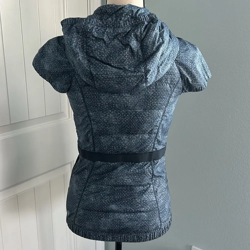 Lululemon Spring Fling Puffy Vest Size 4 Sashiko Cross Inkwell Ghost